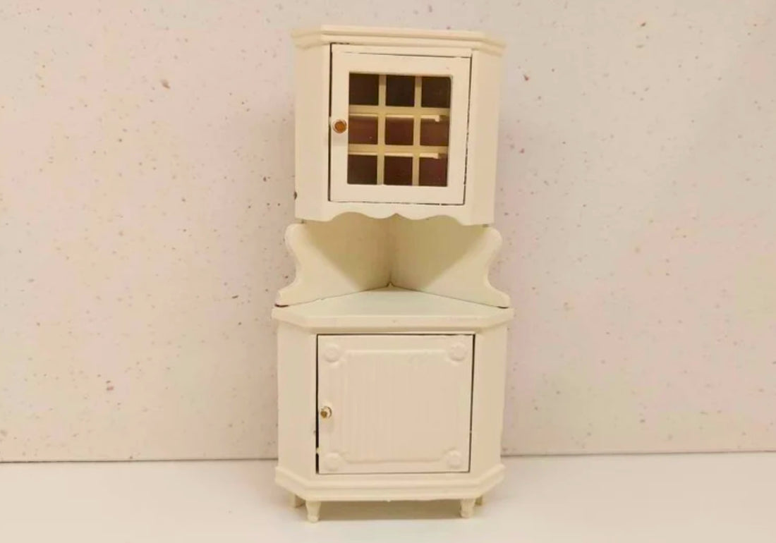 Ivory Teak Wooden Hand Crafted Corner