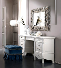 Wooden dresser set
