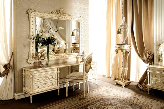 Luxury Antique Hand Carving Dressing Table