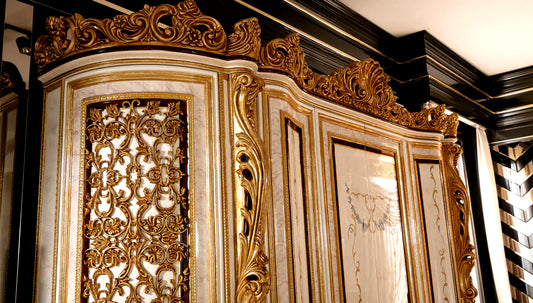 Luxury Deep Hand Carving Wardrobe