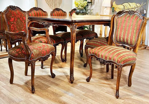 Classical and Antique Look Wooden Dining Table Set