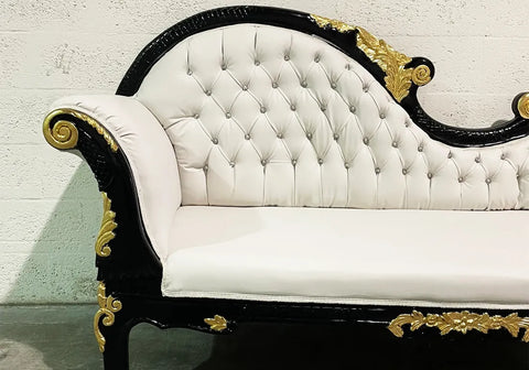 Royal and Luxury Look Wooden Rococo Chaise Lounge