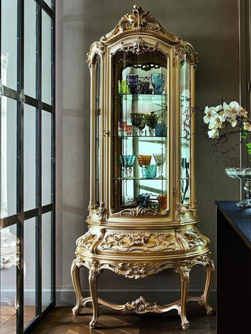 Luxury European style vitrine